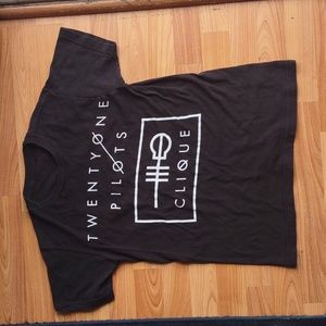 21 pilots tee